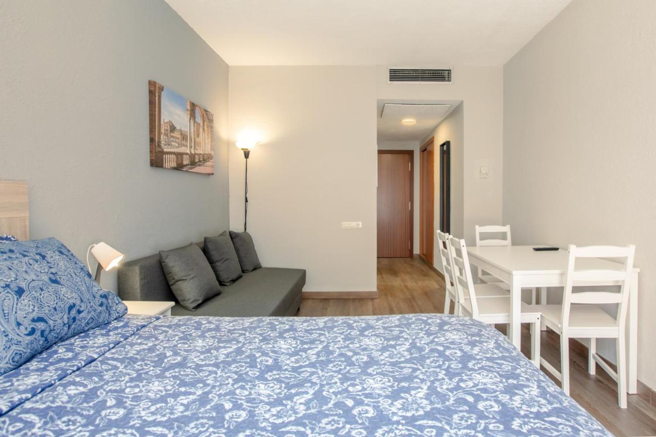Apartment 233 Hispalis Triana Sevilla Bagian luar foto